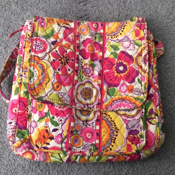 Vera Bradley crossbody - Picture 1 of 5